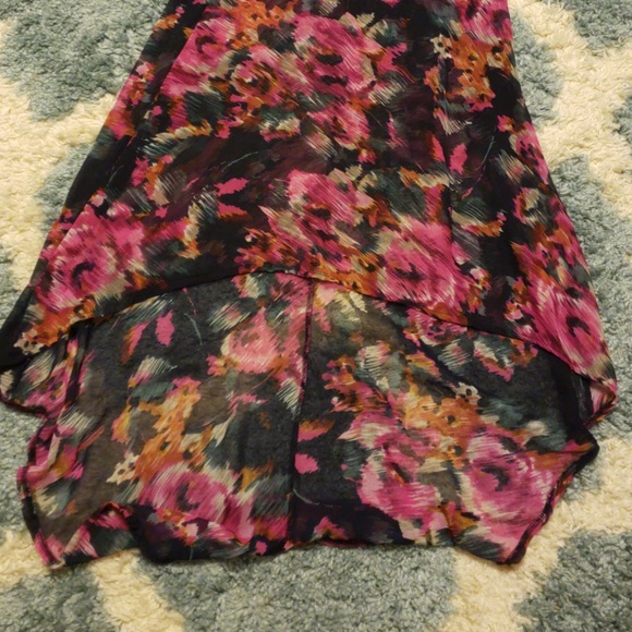 SHEER  FLORAL HI-LOW tank top - Picture 2 of 4